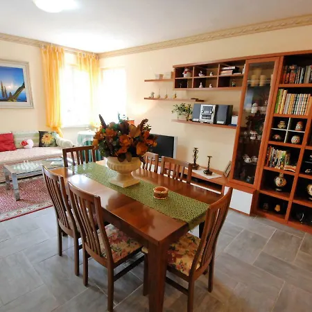 Locazione Turistica Mauro *